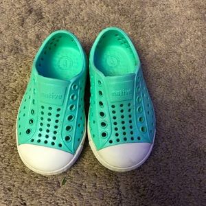 Glass Green/Shell Iridescent Natives Toddler 5